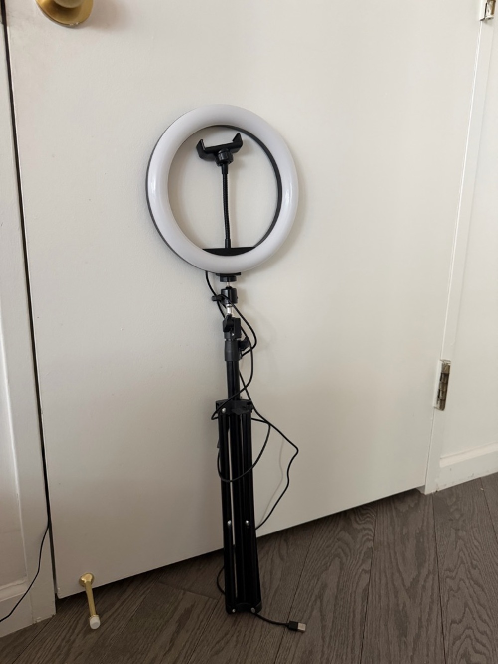 LED Ring Light with Adjustable Tripod - Black & White